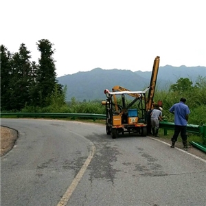 波形護欄安裝工程