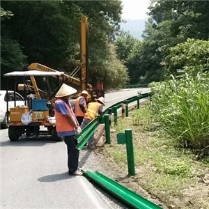 波形護欄安裝工程