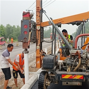 波形護欄安裝工程