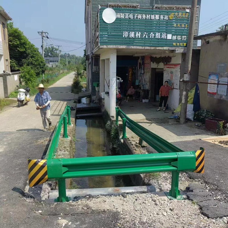 波形護欄安裝工程