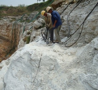 供應(yīng)高效安全開采礦山的設(shè)備力致機(jī)械-深圳市力致機(jī)械設(shè)備